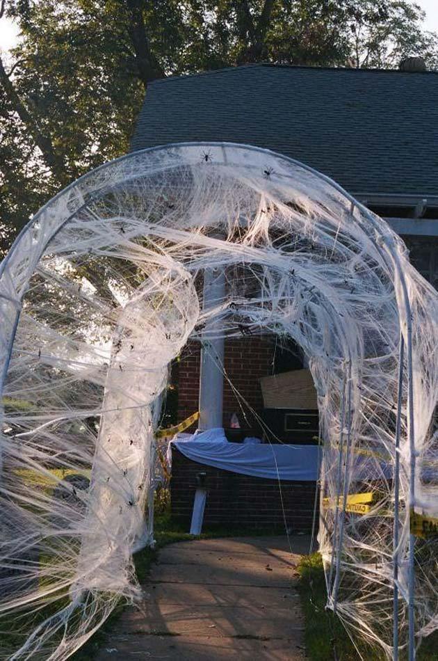 21 Best DIY Halloween Entrance Ideas