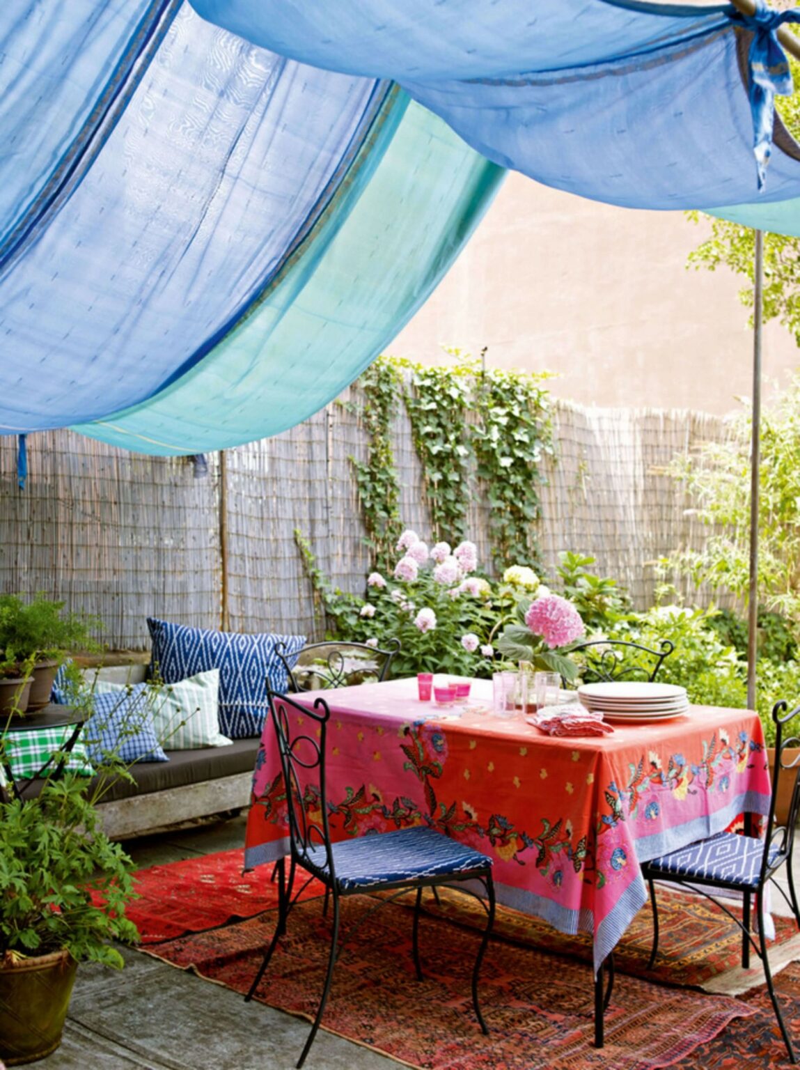 28 Inspiring Outdoor Curtain Ideas to Uplift Your Outdoor Space